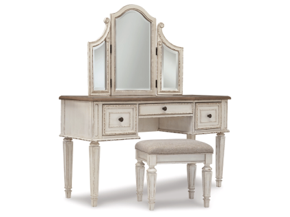 Realyn Vanity Set